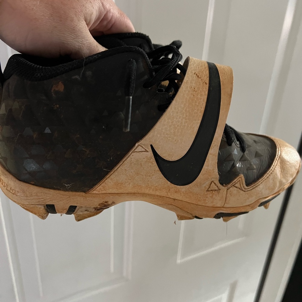 Mens cleats. Nike Trout fast flex. Size 7.5